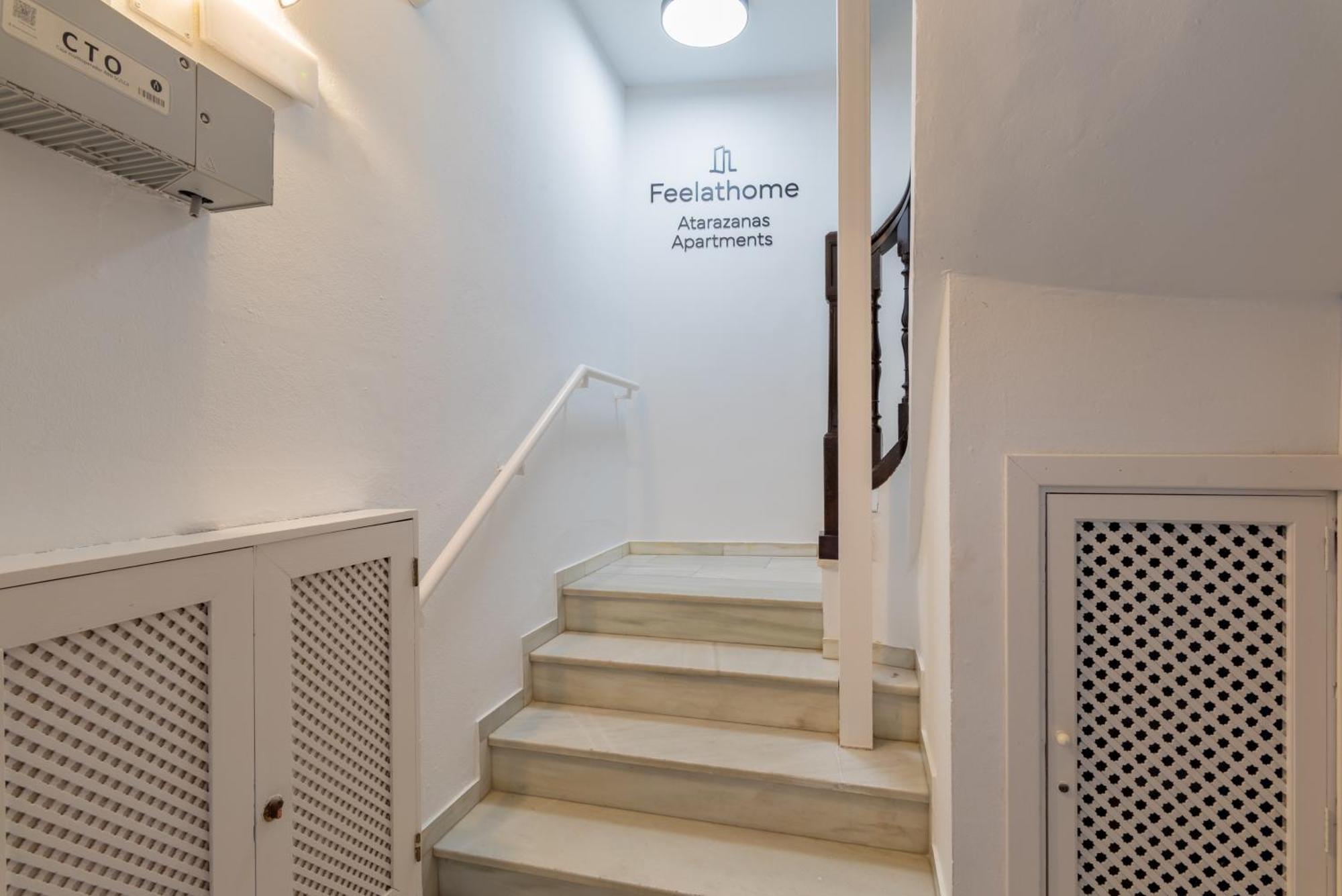 Feelathome Atarazanas Apartments Málaga Esterno foto